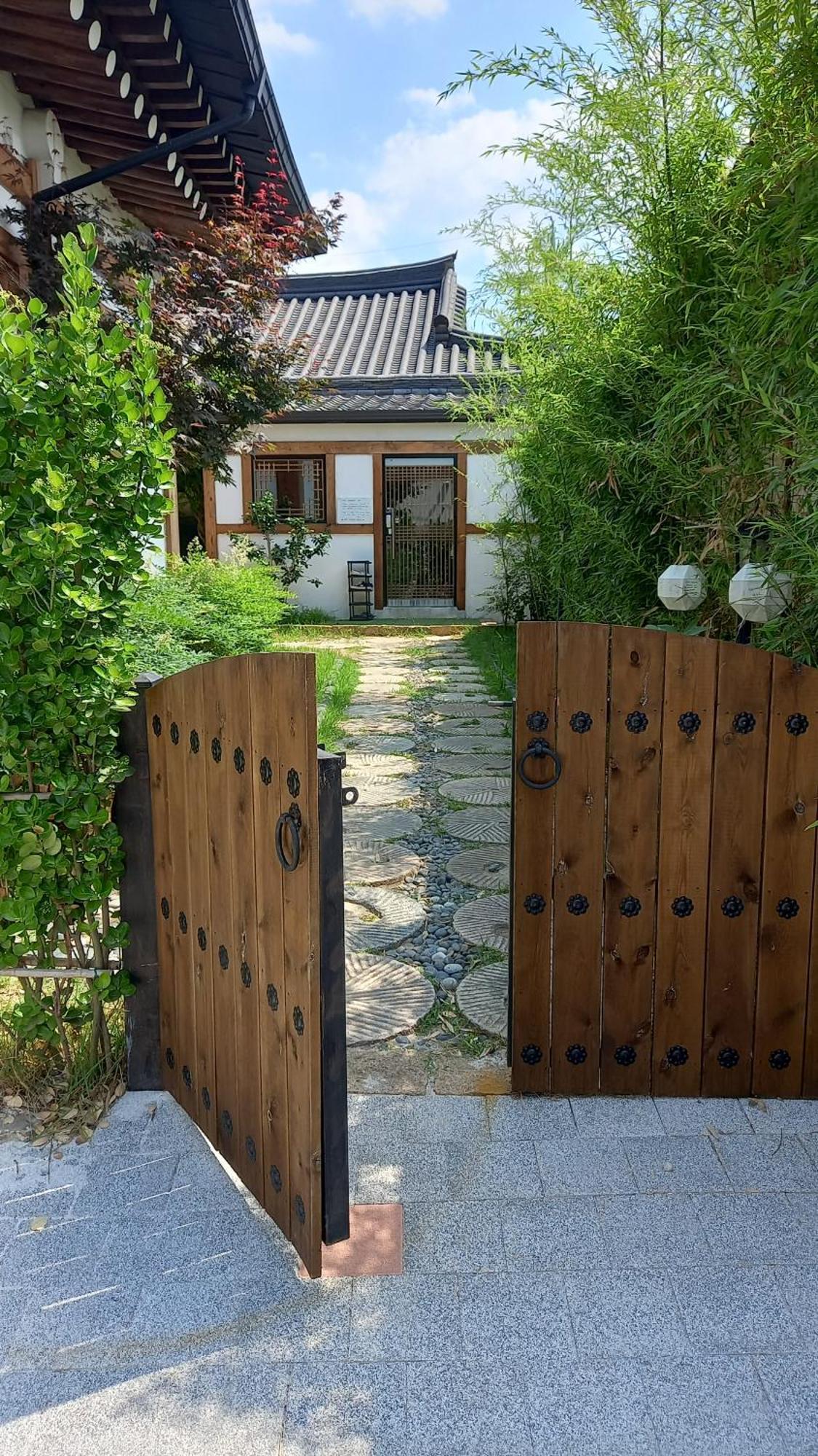 Adam Guesthouse Gyeongju Eksteriør billede